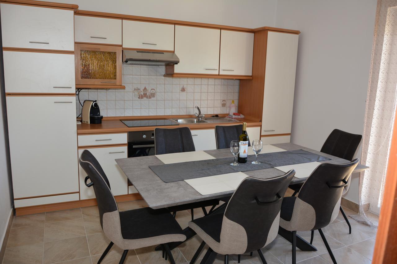 Appartement Taris à Senj  Extérieur photo