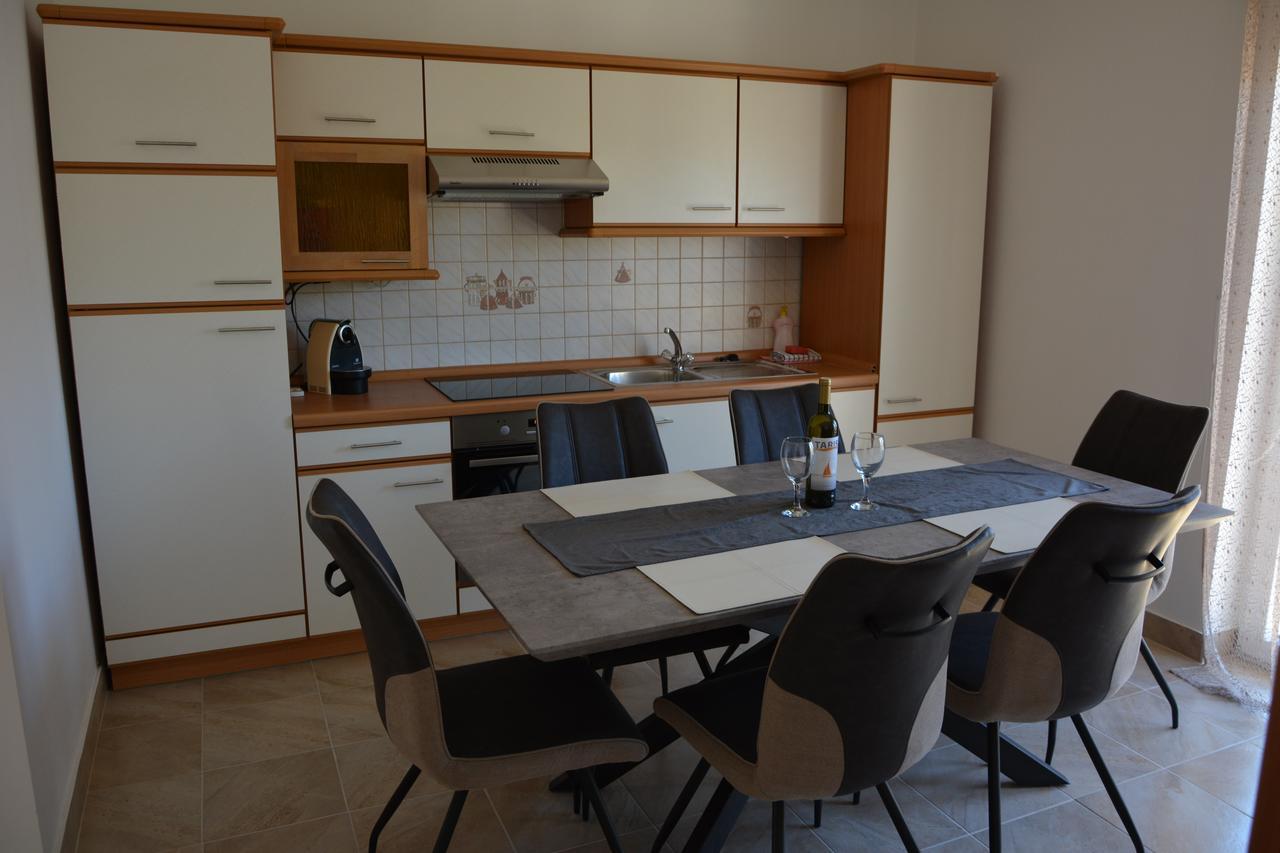 Appartement Taris à Senj  Extérieur photo